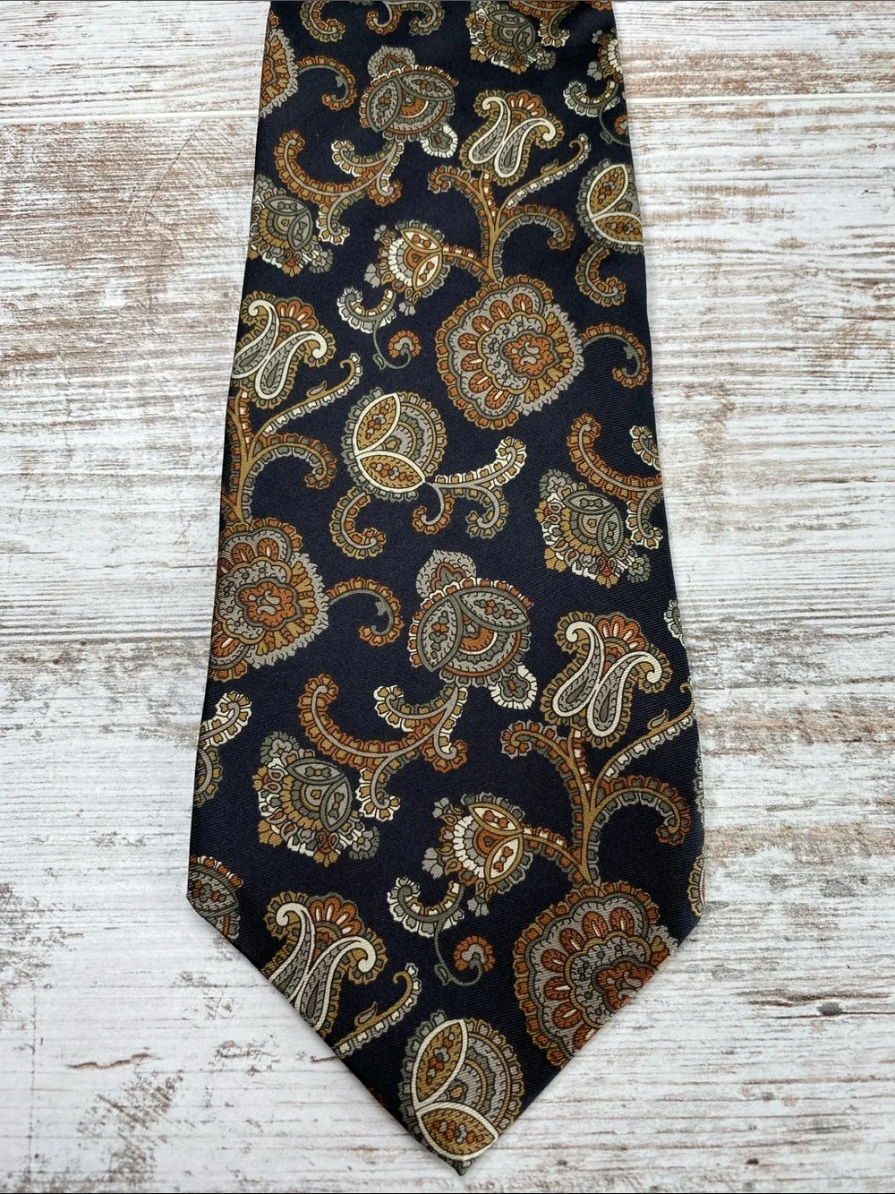 Vintage Gino Pompeii Italian Silk Tie Black Paisley Floral Necktie USA 55x4